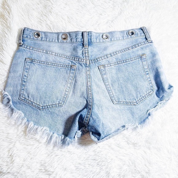 We the Free Eyelet Accent Denim Cutoff Jean Shorts SZ27 - Picture 4 of 5